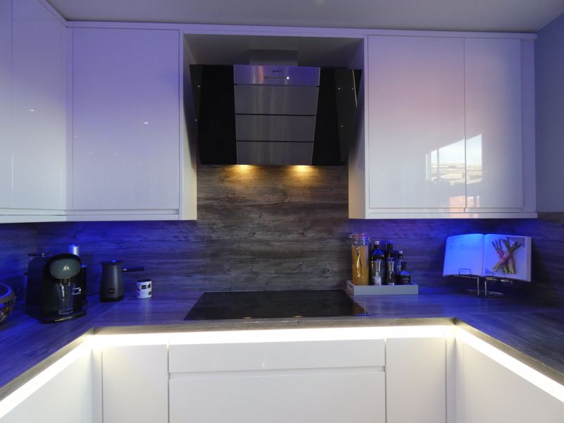 Kitchen- click for photo gallery